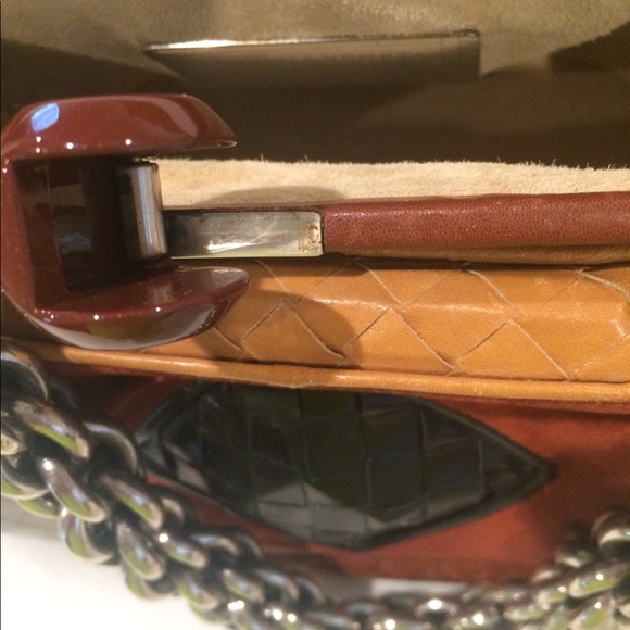 Bottega Veneta Limited Edition Velvet Leather Bag - Picture 12 of 17